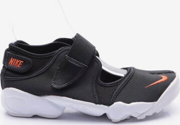 NIKE Halbschuhe 36,5 in Schwarz: predná strana