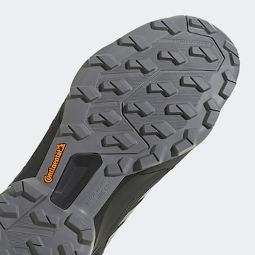 ADIDAS TERREX Lave sko 'Swift R3' i svart