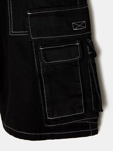 Pull&Bear Loosefit Shorts in Schwarz