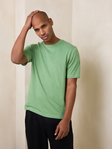 T-Shirt Next en vert : devant