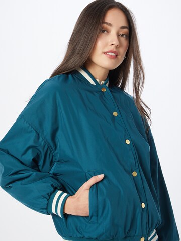 Urban Classics Jacke in Blau