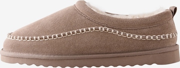 ruda Next Naminės šlepetės: priekis