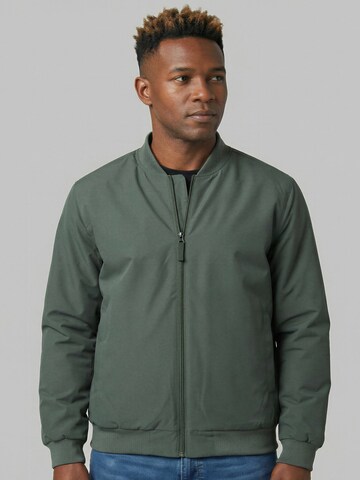Derbe Between-Season Jacket in Green: front