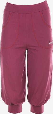 Effilé Pantalon de sport Winshape en rouge : devant