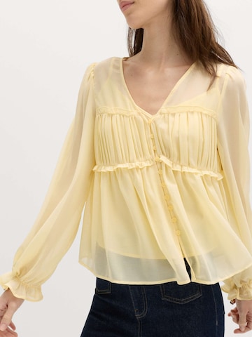 Camicia da donna di Marks & Spencer in giallo: frontale