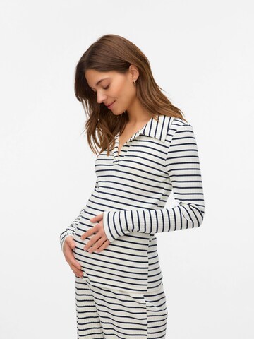 T-shirt Vero Moda Maternity en bleu : devant