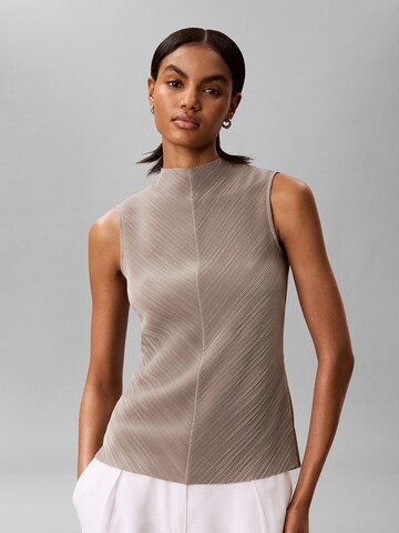 Calvin Klein Regular Top in Grün: Vorderseite