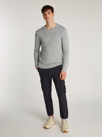 Pull-over 'ESSENTIALS' Tommy Jeans en gris