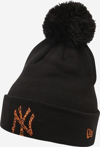 NEW ERA Beanie in Black: front