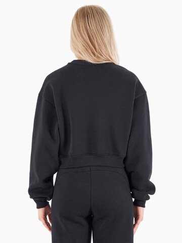 Organication Sweatshirt in Schwarz