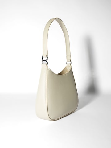 Bershka Shoulder bag in Beige: front