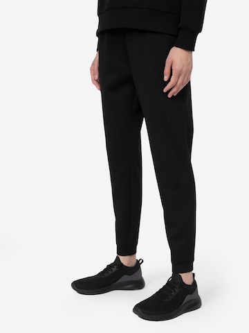 4F Regular Sports trousers in Black