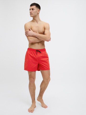 JACK & JONES Badeshorts 'JPSTMaui' in Rot
