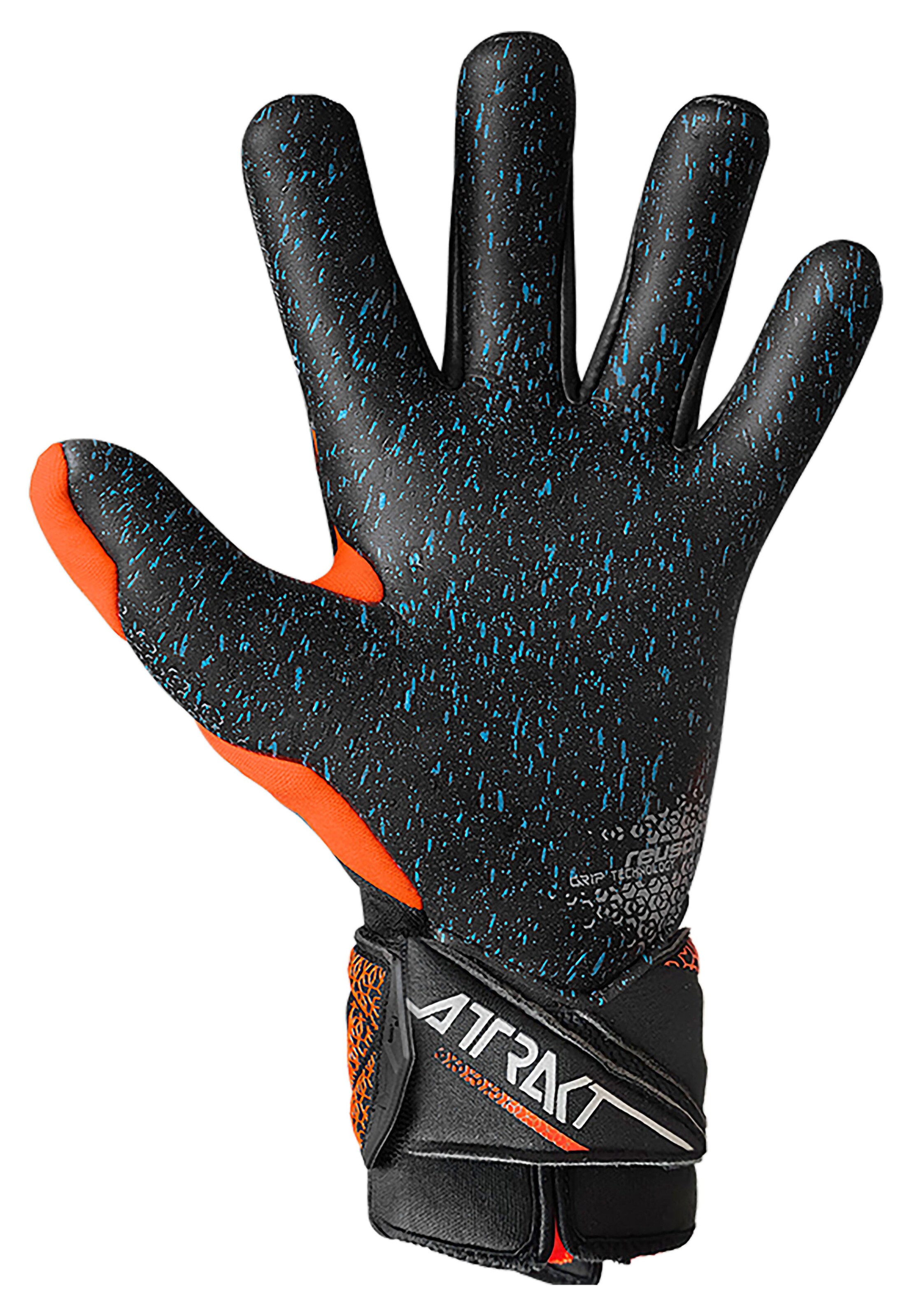REUSCH Sports gloves 'Attrakt Fusion Carbon® 3D' in Black