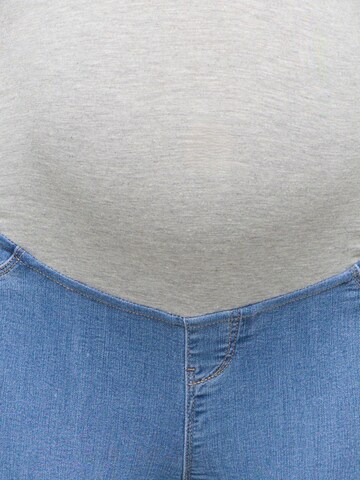 Only Maternity Regular Jeans 'OLMRain' in Blauw