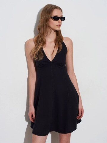 Dilvin Dress in Black