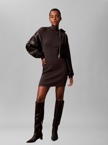 Calvin Klein JeansPletena haljina - ljubičasta boja