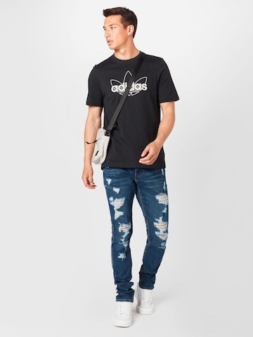 ADIDAS ORIGINALS Skinny T-Shirt in Schwarz