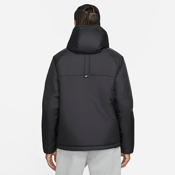 Nike Sportswear Between-Season Jacket in Black