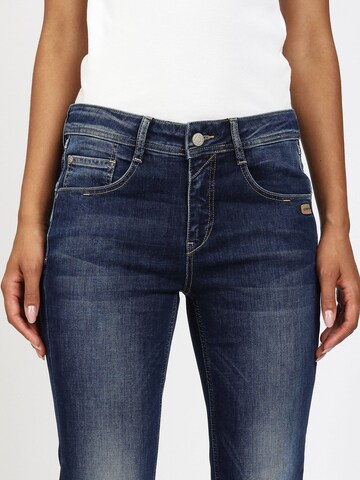 Effilé Jean '94AMELIE FLARED ' Gang en bleu