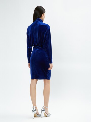 Abito di Influencer in blu