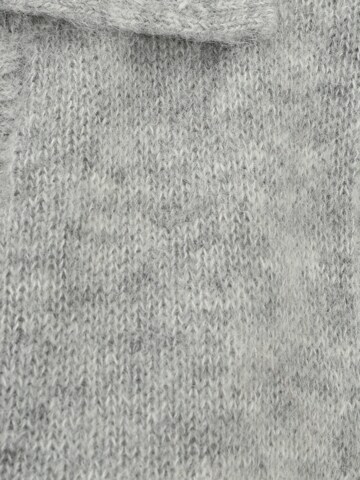 COMMA Pullover i grå