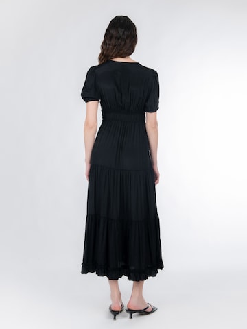 Influencer Kleid in Schwarz