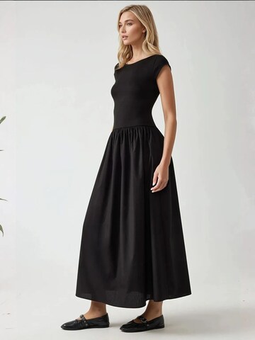Hiccup Kleid in Schwarz