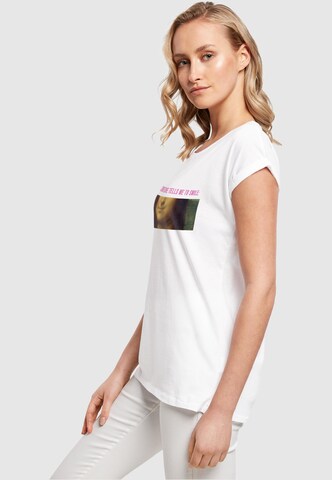 Merchcode T-Shirt 'Apoh - Da Vinci Smile Mona' in Weiß