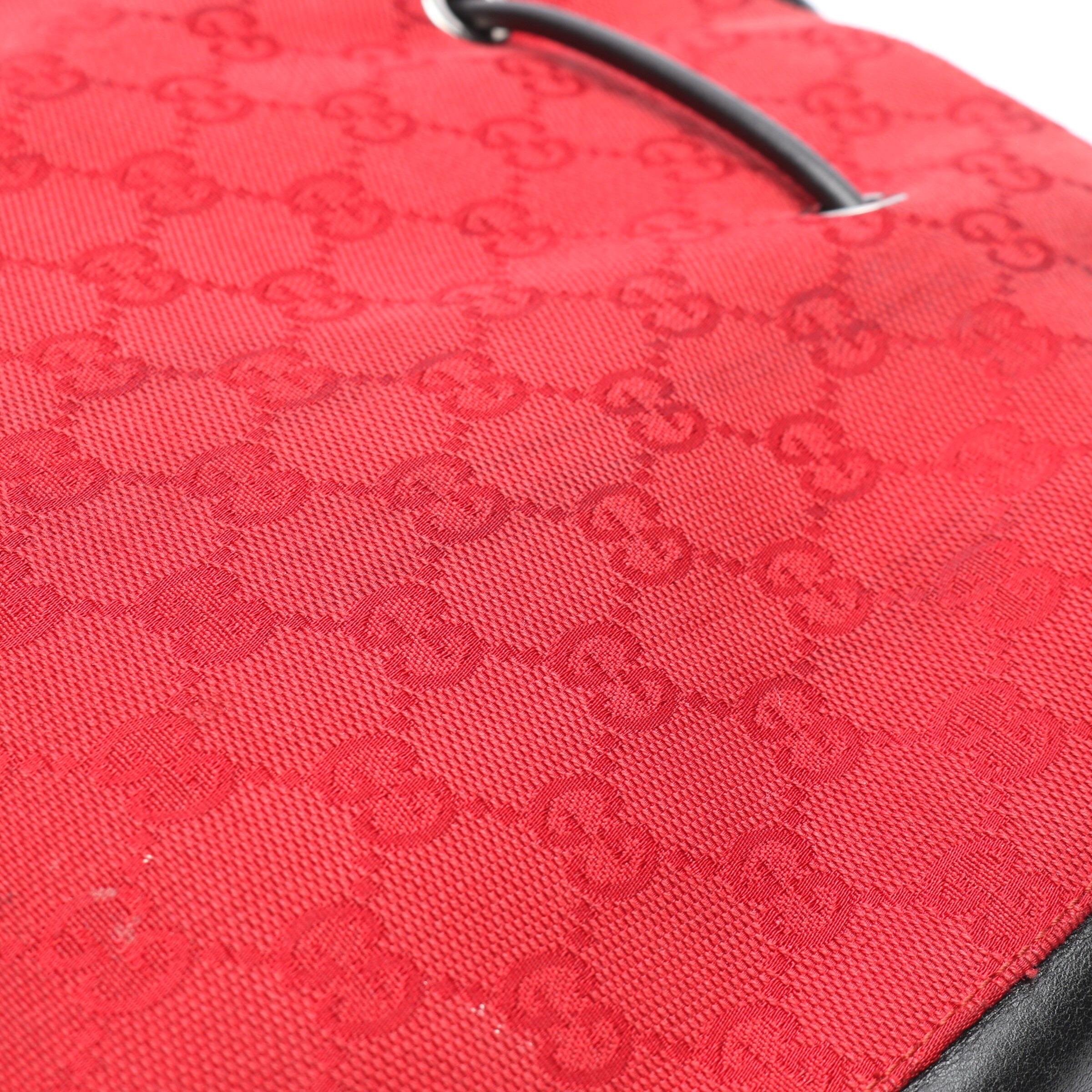 Gucci Bag in One size in Red