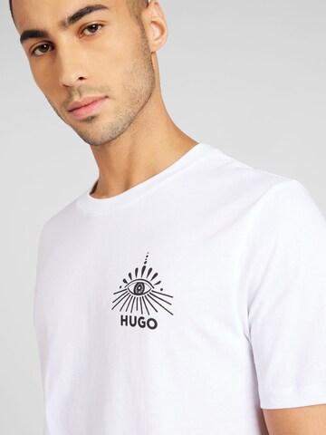 Tricou 'Dedico' de la HUGO pe alb