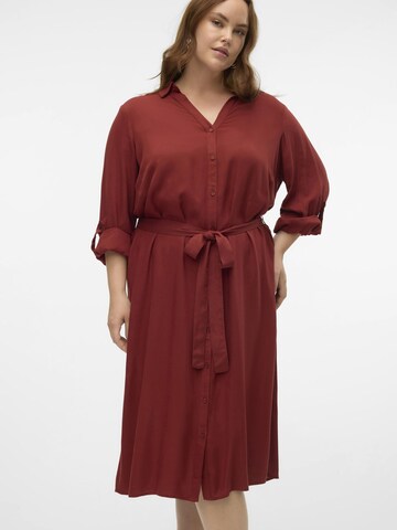 Vero Moda Curve Blusekjole 'BUMPY' i brun: forside