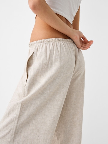 Bershka Wide leg Broek in Beige