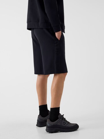 GUESS Loose fit Pants in Black