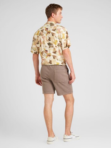 TOPMAN - regular Pantalón en marrón