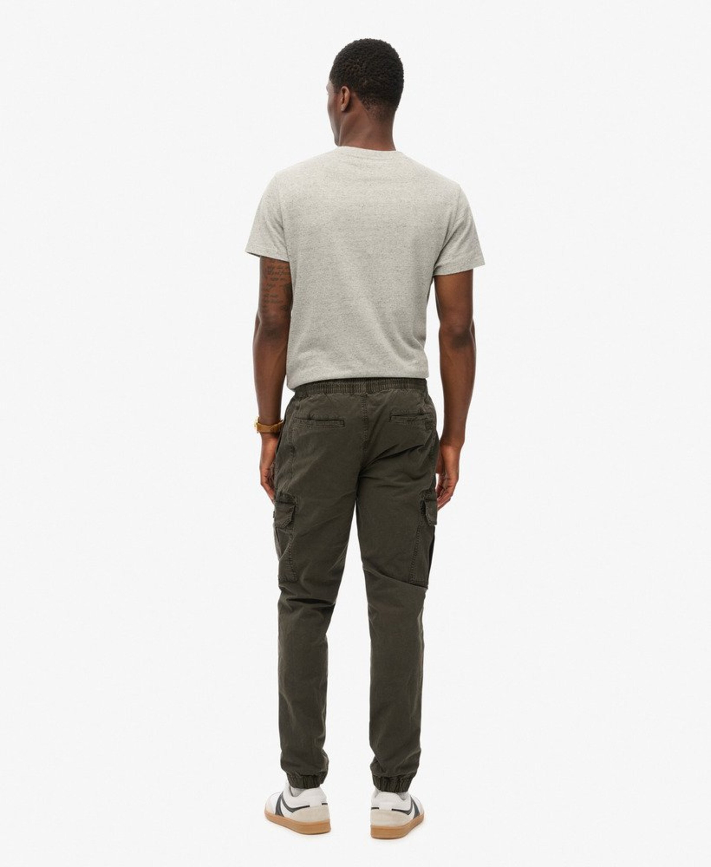 Superdry Tapered Cargobroek in Groen