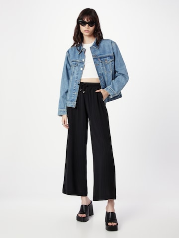 QS Loose fit Pants in Black