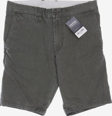 Carhartt WIP Shorts in 28 in Green: front