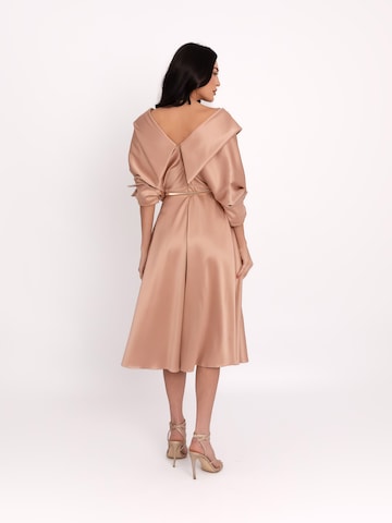 Robe de soirée acob a porter en beige