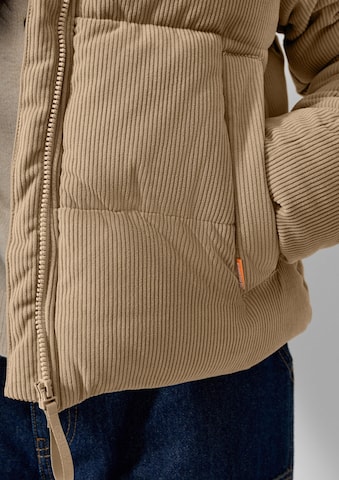 Veste d’hiver QS en marron : devant