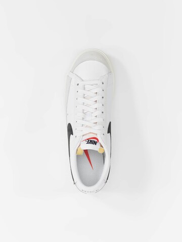 Sneaker bassa 'Blazer' di Nike Sportswear in bianco