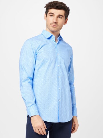 Coupe slim Chemise 'HANK' BOSS Black en bleu : devant