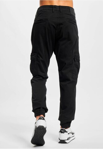 2Y Premium Tapered Cargo Jeans in Black