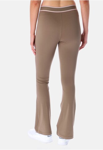 Flared Leggings di Ted Baker in marrone: dietro