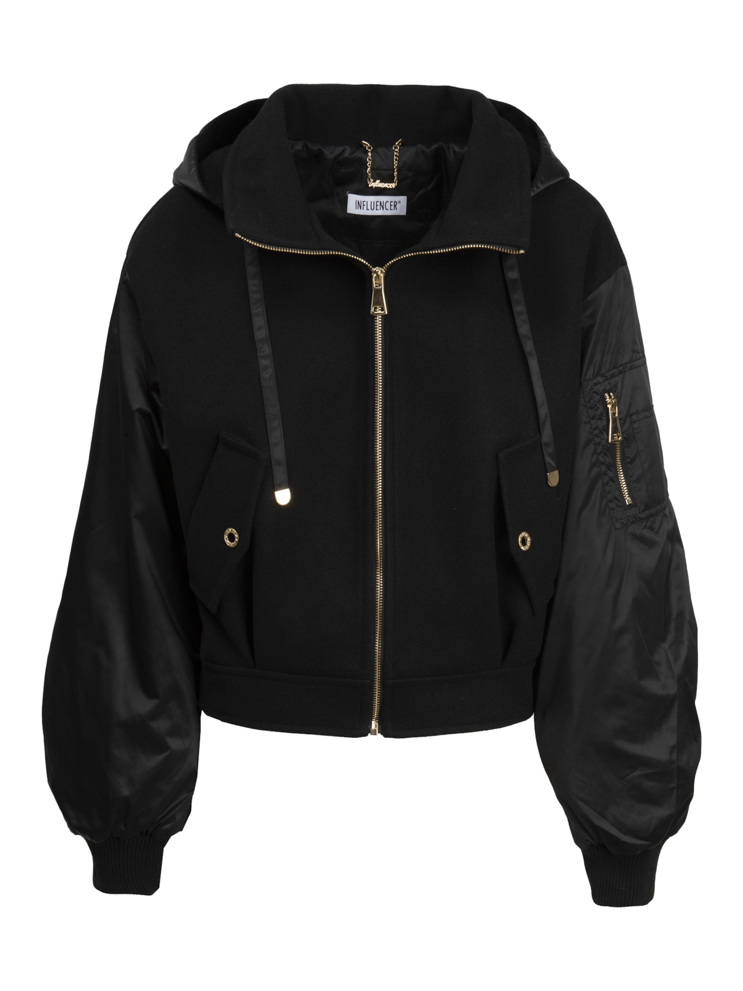 Influencer Jacke in Schwarz: Vorderseite