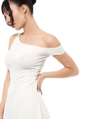 SHYX Sukienka 'Julia' w kolorze biały