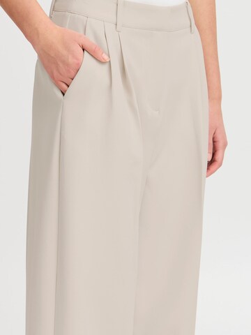 ICHI Loose fit Chino trousers ' IHLEXI PA9 ' in Beige