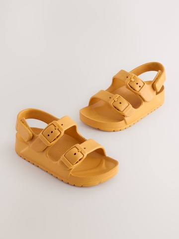Next - Zapatos abiertos en amarillo