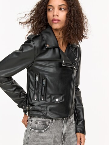 Giacca di mezza stagione di Pull&Bear in nero