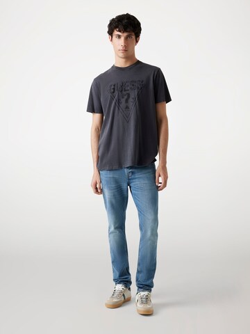 GUESS T-Shirt in Schwarz